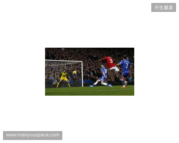 内维尔：切尔西实力能进欧冠区，但与争冠球队差距明显